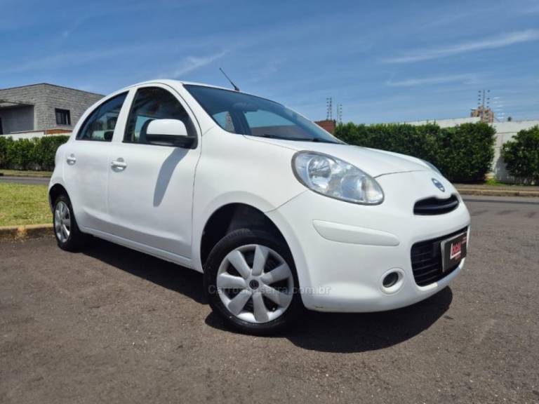 NISSAN - MARCH - 2014/2015 - Branca - R$ 40.900,00