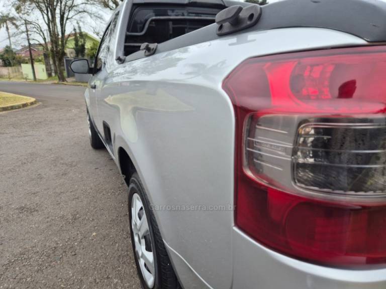 CHEVROLET - MONTANA - 2013/2014 - Prata - R$ 43.900,00