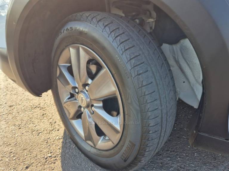 NISSAN - LIVINA - 2013/2014 - Branca - R$ 45.900,00