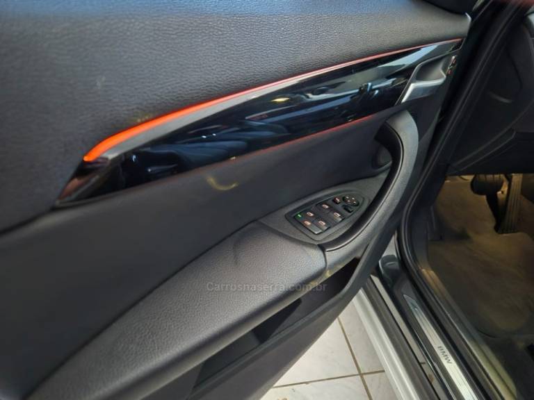BMW - X1 - 2016/2016 - Preta - R$ 109.000,00