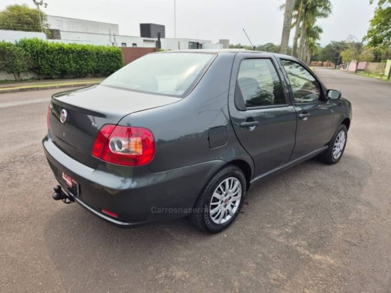 FIAT - SIENA - 2010/2011 - Cinza - R$ 28.900,00