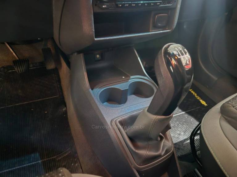 CHEVROLET - MONTANA - 2013/2014 - Prata - R$ 43.900,00