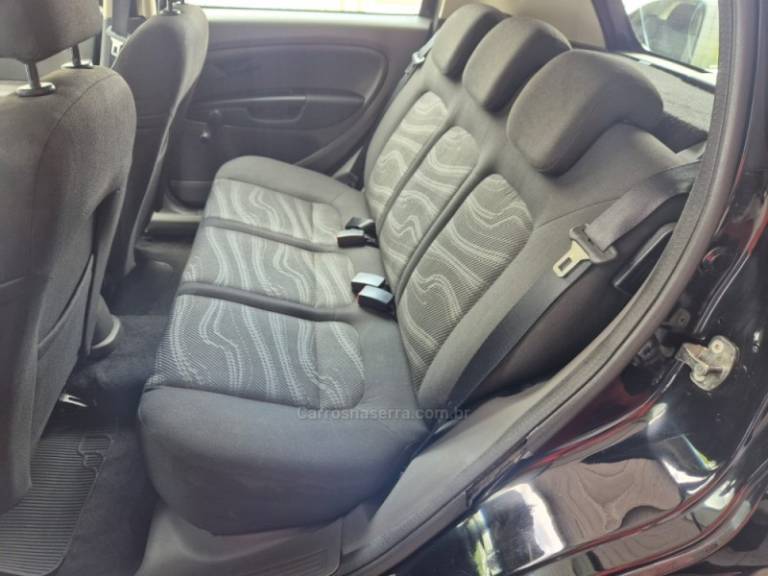 FIAT - PUNTO - 2010/2011 - Preta - R$ 33.900,00