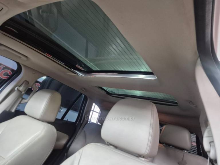 FORD - EDGE - 2011/2012 - Branca - R$ 65.900,00