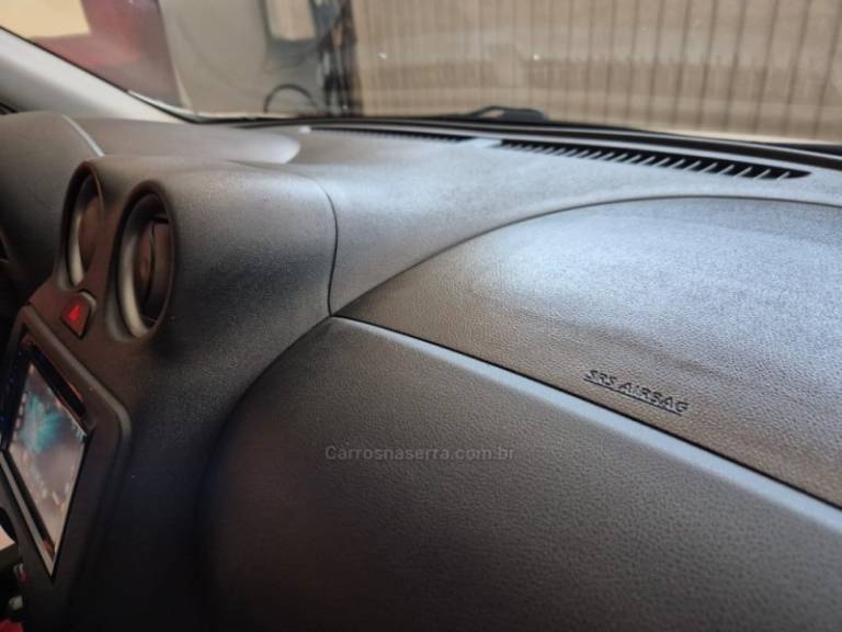 NISSAN - MARCH - 2014/2015 - Branca - R$ 40.900,00