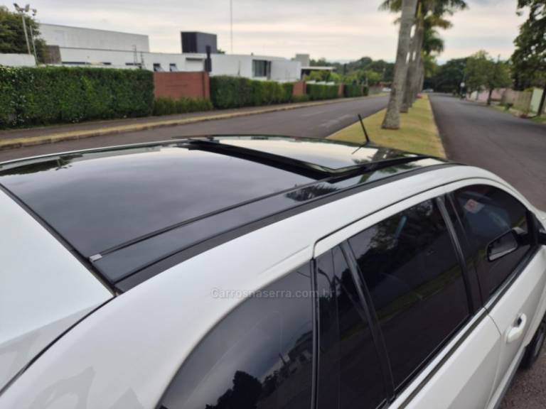 FORD - EDGE - 2011/2012 - Branca - R$ 65.900,00