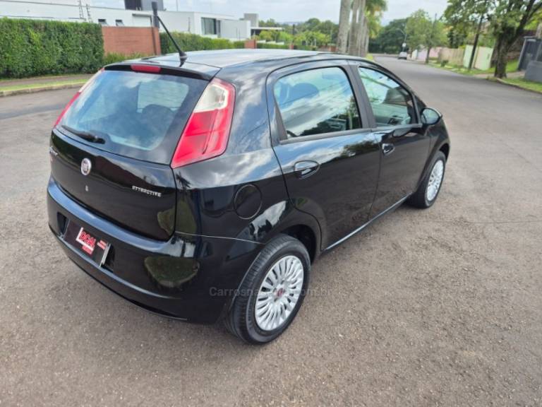 FIAT - PUNTO - 2010/2011 - Preta - R$ 33.900,00