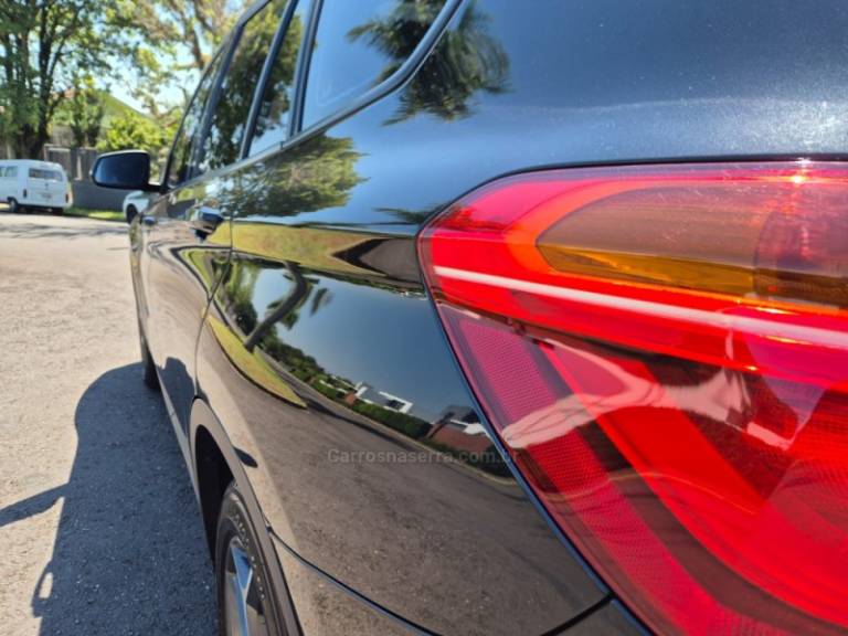 BMW - X1 - 2016/2016 - Preta - R$ 109.000,00