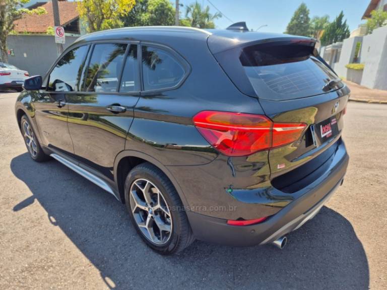 BMW - X1 - 2016/2016 - Preta - R$ 109.000,00