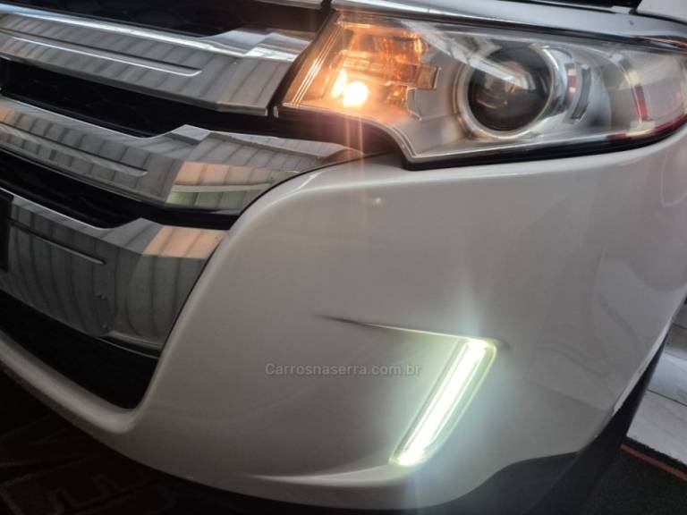 FORD - EDGE - 2011/2012 - Branca - R$ 65.900,00