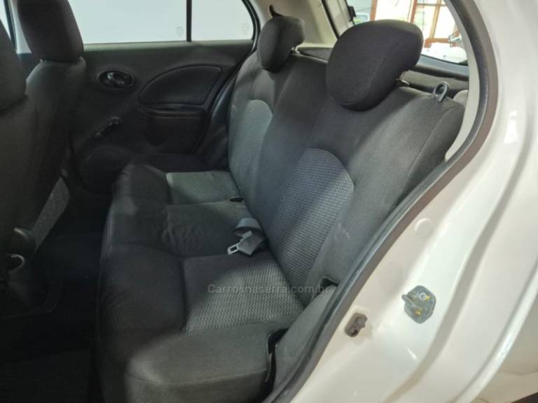 NISSAN - MARCH - 2014/2015 - Branca - R$ 40.900,00