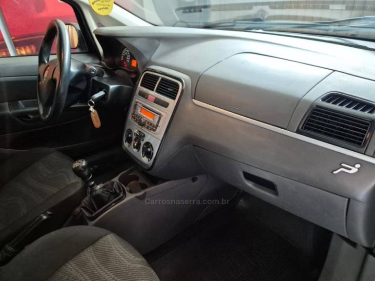 FIAT - PUNTO - 2010/2011 - Preta - R$ 33.900,00