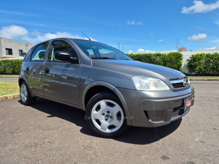 CHEVROLET - CORSA - 2012/2012 - Cinza - R$ 35.900,00