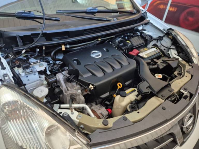 NISSAN - LIVINA - 2013/2014 - Branca - R$ 45.900,00