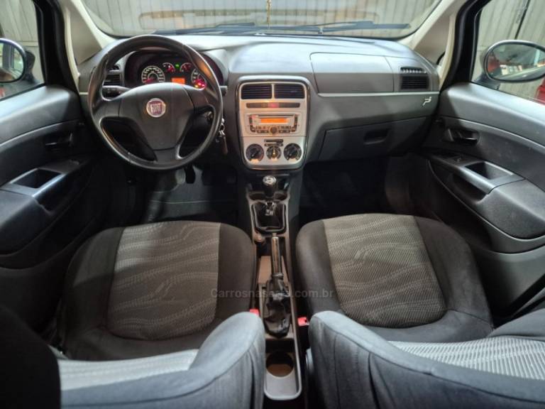 FIAT - PUNTO - 2010/2011 - Preta - R$ 33.900,00