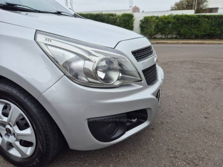 CHEVROLET - MONTANA - 2013/2014 - Prata - R$ 43.900,00