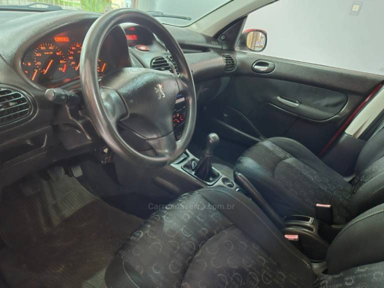 PEUGEOT - 206 - 2007/2008 - Vermelha - R$ 18.900,00