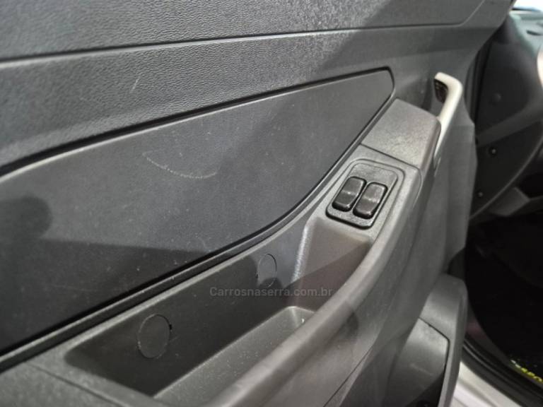 CHEVROLET - MONTANA - 2013/2014 - Prata - R$ 43.900,00