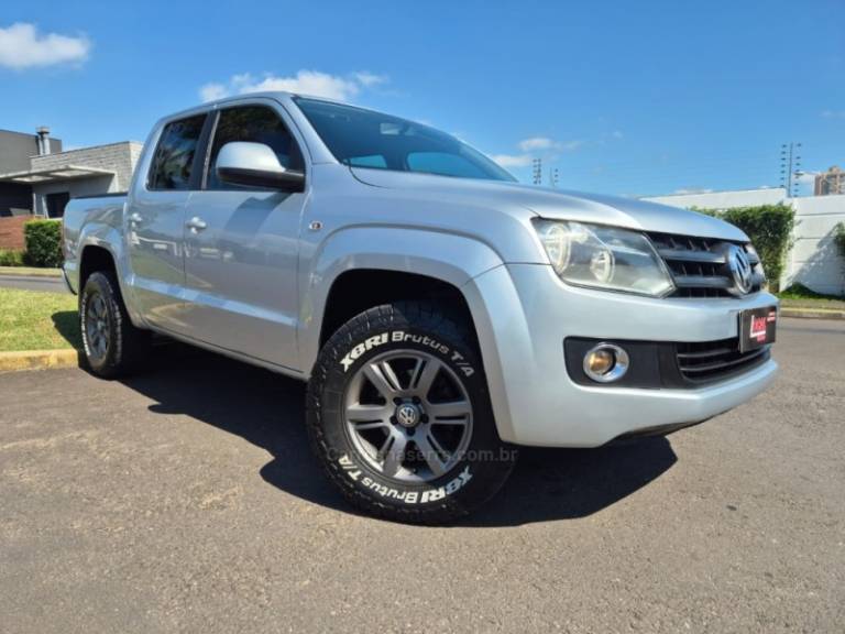 VOLKSWAGEN - AMAROK - 2010/2011 - Prata - R$ 85.900,00