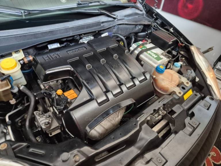 FIAT - PUNTO - 2010/2011 - Preta - R$ 33.900,00