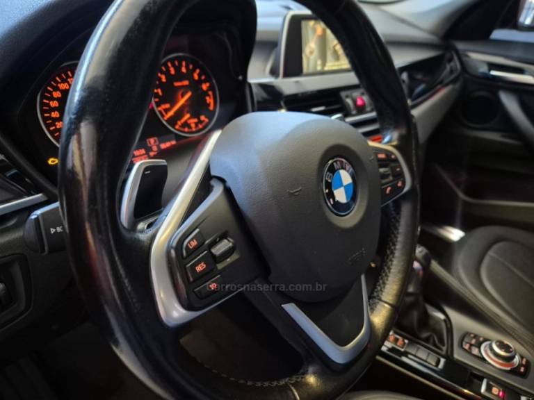 BMW - X1 - 2016/2016 - Preta - R$ 109.000,00