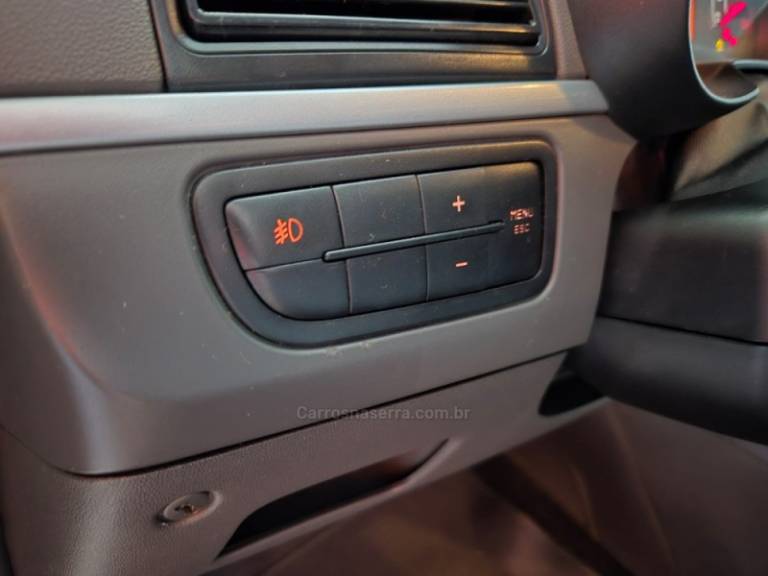 FIAT - PUNTO - 2010/2011 - Preta - R$ 33.900,00