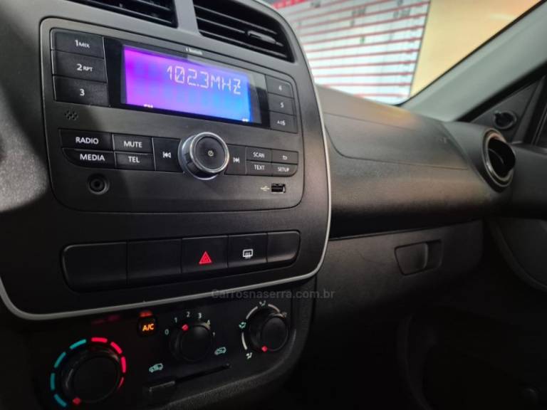 RENAULT - KWID - 2020/2021 - Branca - R$ 43.900,00